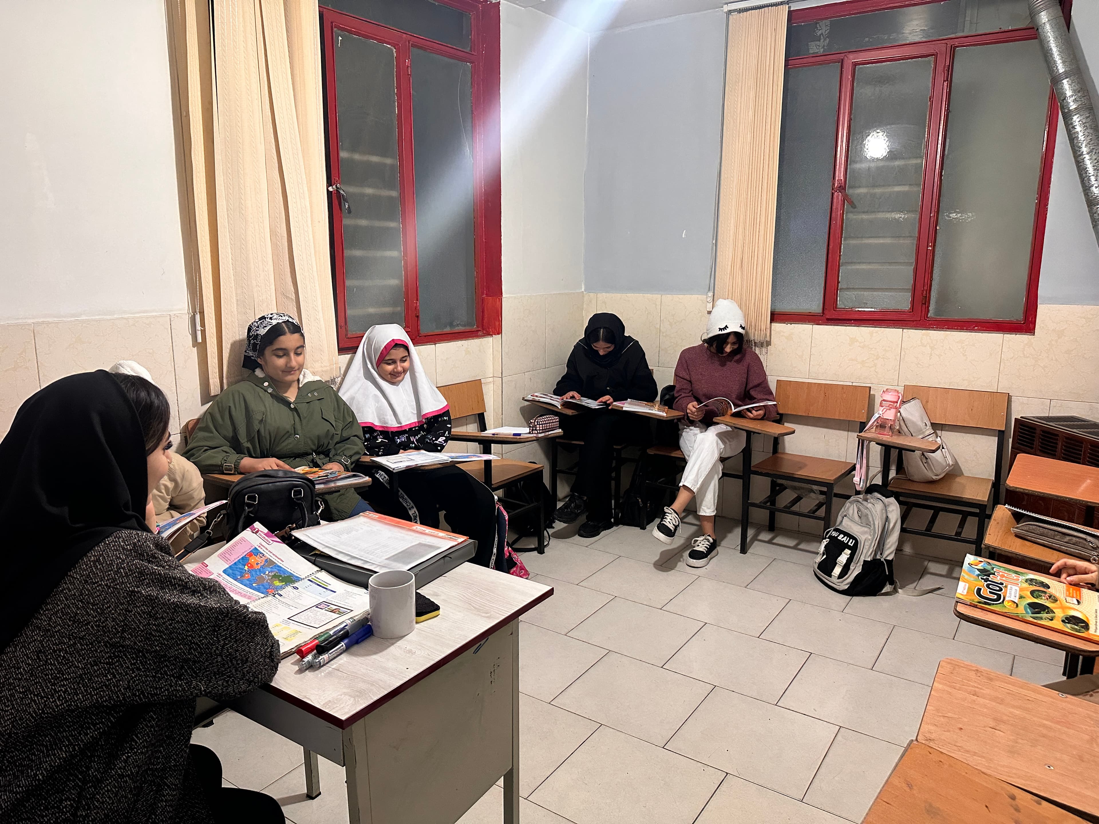 آموزشگاه زبان اندیشمندان نوین