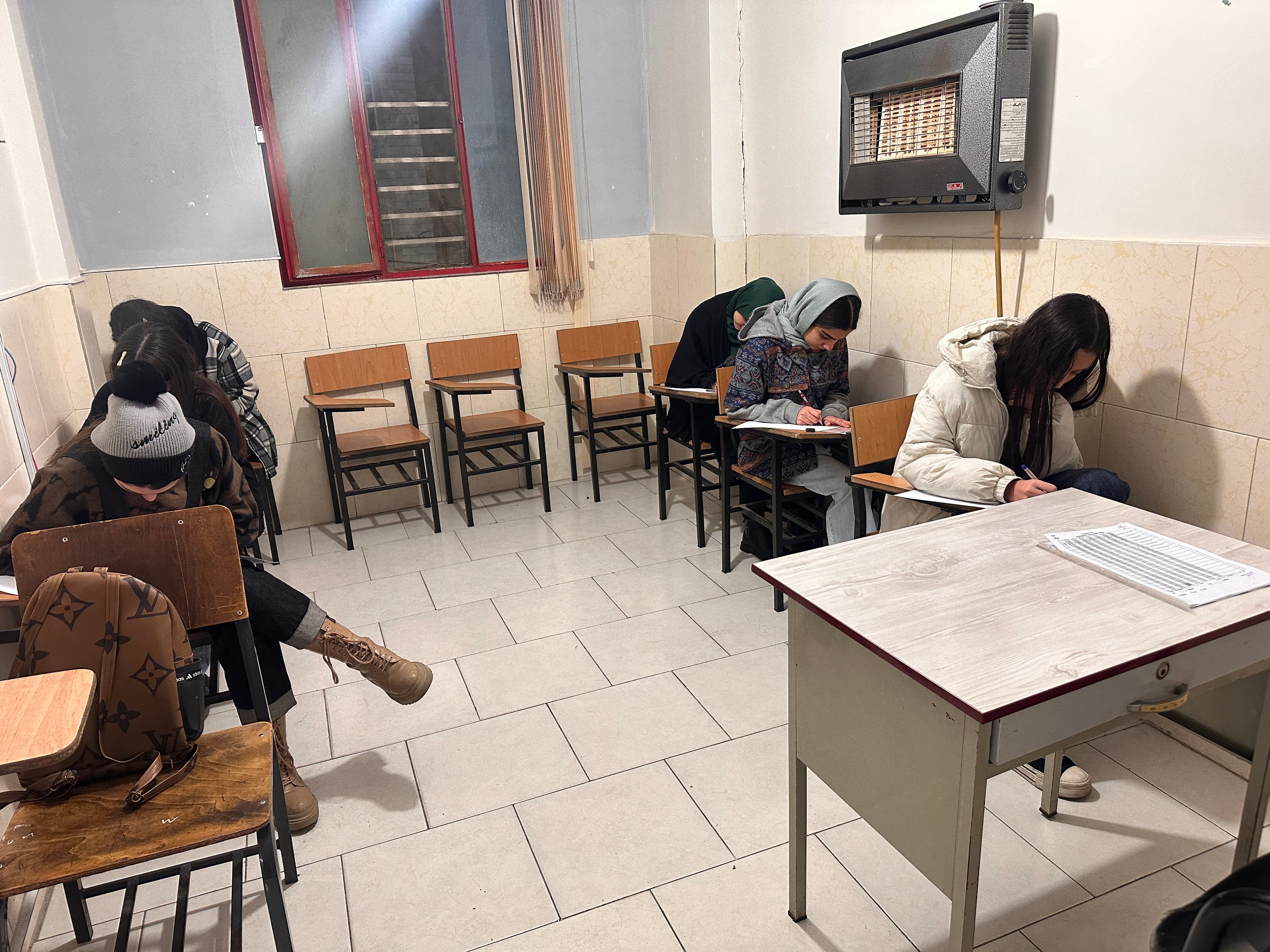 آموزشگاه زبان اندیشمندان نوین